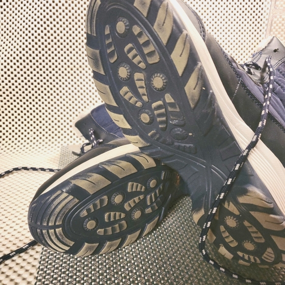 Navy Boot 6 - Picture 3 of 4